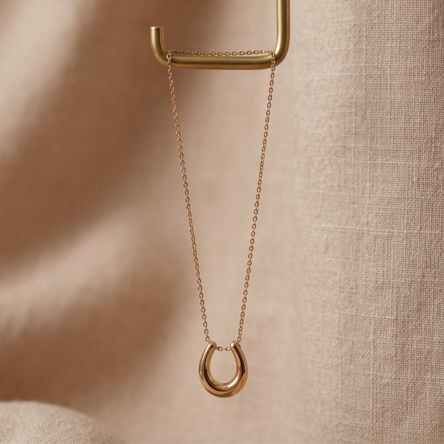 The Lucky Horseshoe Anti-Tarnish Necklace – Gold-Tone