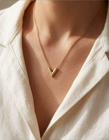 The Minimalist V-Letter Anti-Tarnish Necklace – Gold-Tone