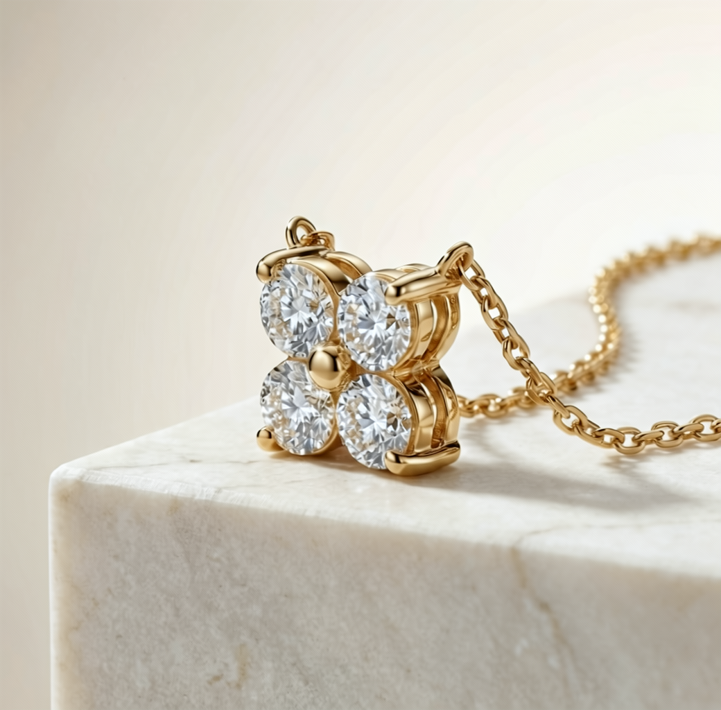 Dainty Four-Leaf Clover Necklace | Waterproof & Anti-Tarnish