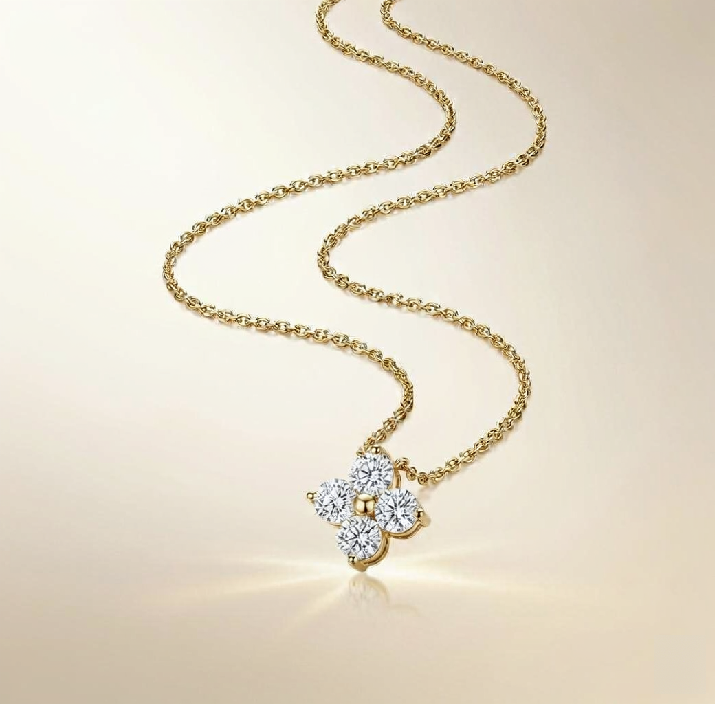 Dainty Four-Leaf Clover Necklace | Waterproof & Anti-Tarnish