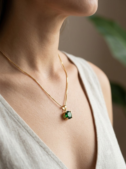 Emerald Glow Necklace – Anti Tarnish Pendant Necklace